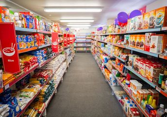 这个社会企业超市看上去就像一个普通的杂货店。