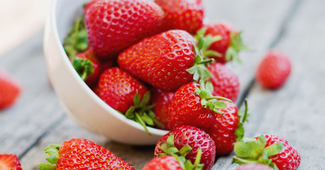 草莓做一个健康的零食。