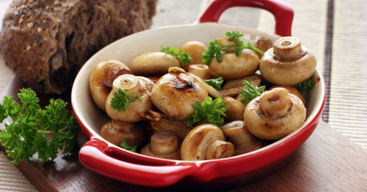 蘑菇是任何膳食的健康和美味的版本。