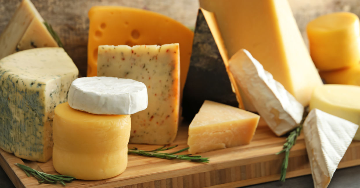 吃奶酪对你的骨头有好处。