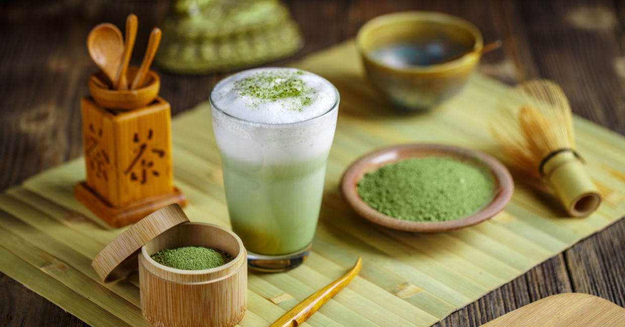 抹茶拿铁作为日本茶仪的一部分。