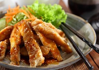 鸡肉照明，是最受欢迎的日本菜肴之一